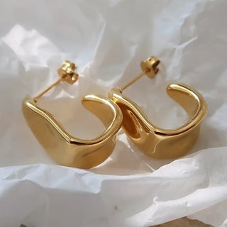 Sculpted Wave Hoop Earrings- Yellow Gold