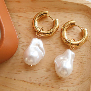 Large Pearl Earring- Yellow Gold