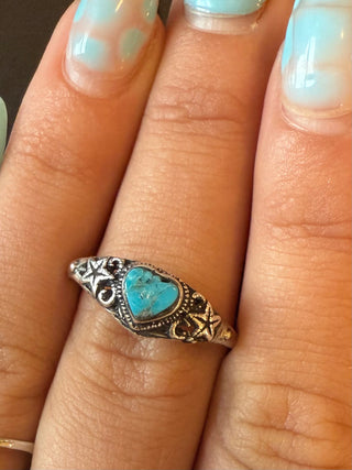 Vintage-style Heart Turquoise Ring
